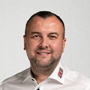 PRI_Portrait_16_ademi